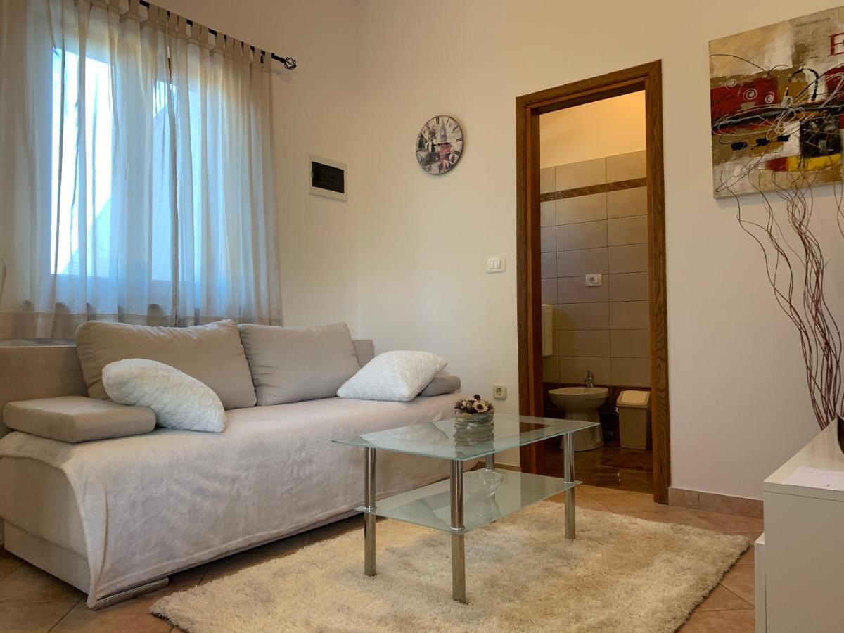 Apartment Apartments & Room Piutti