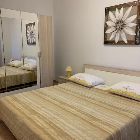 Apartments & Room Piutti Bale Exterior photo