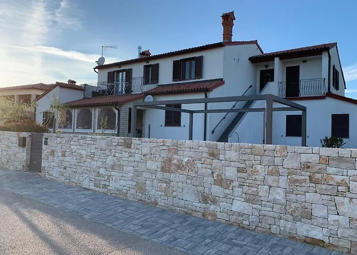 Apartments & Room Piutti