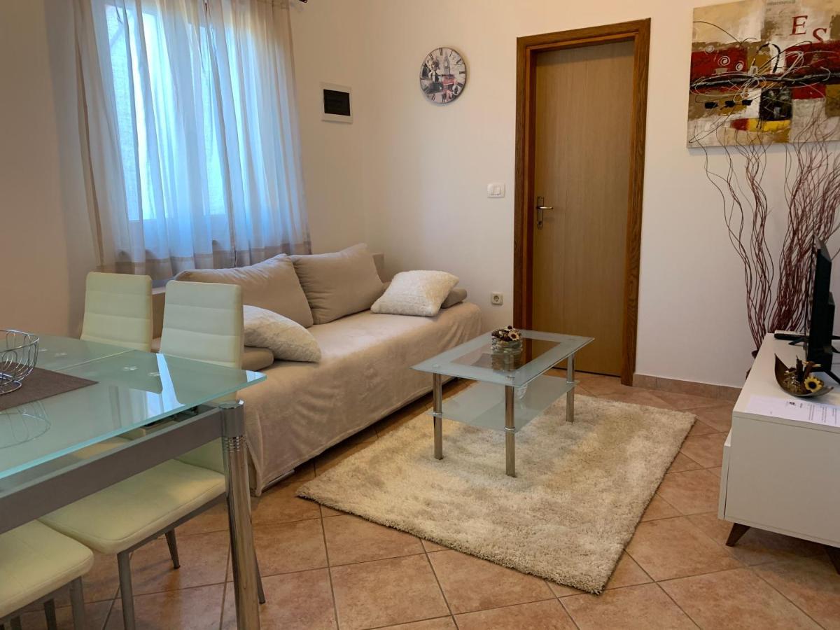 Apartments & Room Piutti